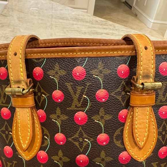 Louis Vuitton Monogram Murakami Cerises Bucket Bag and Pochette 2005 - Picture 10 of 16
